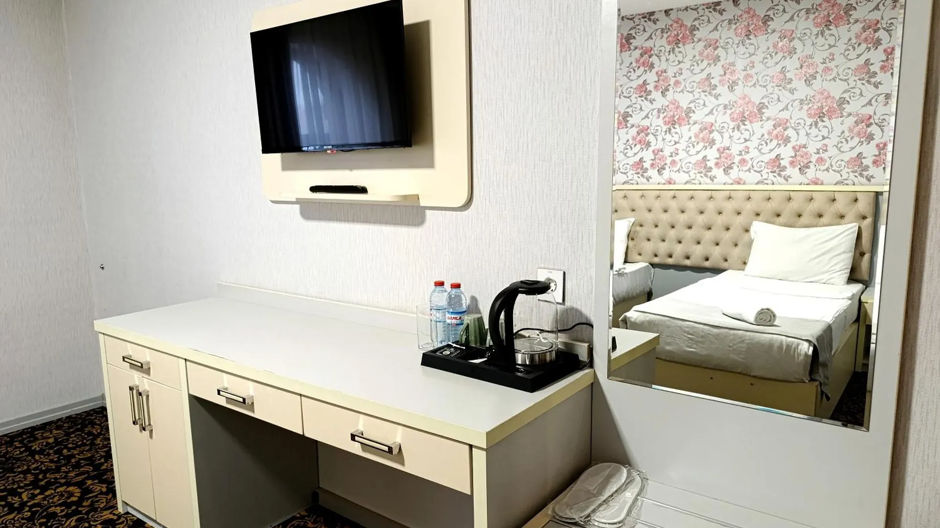 Alis Hotel