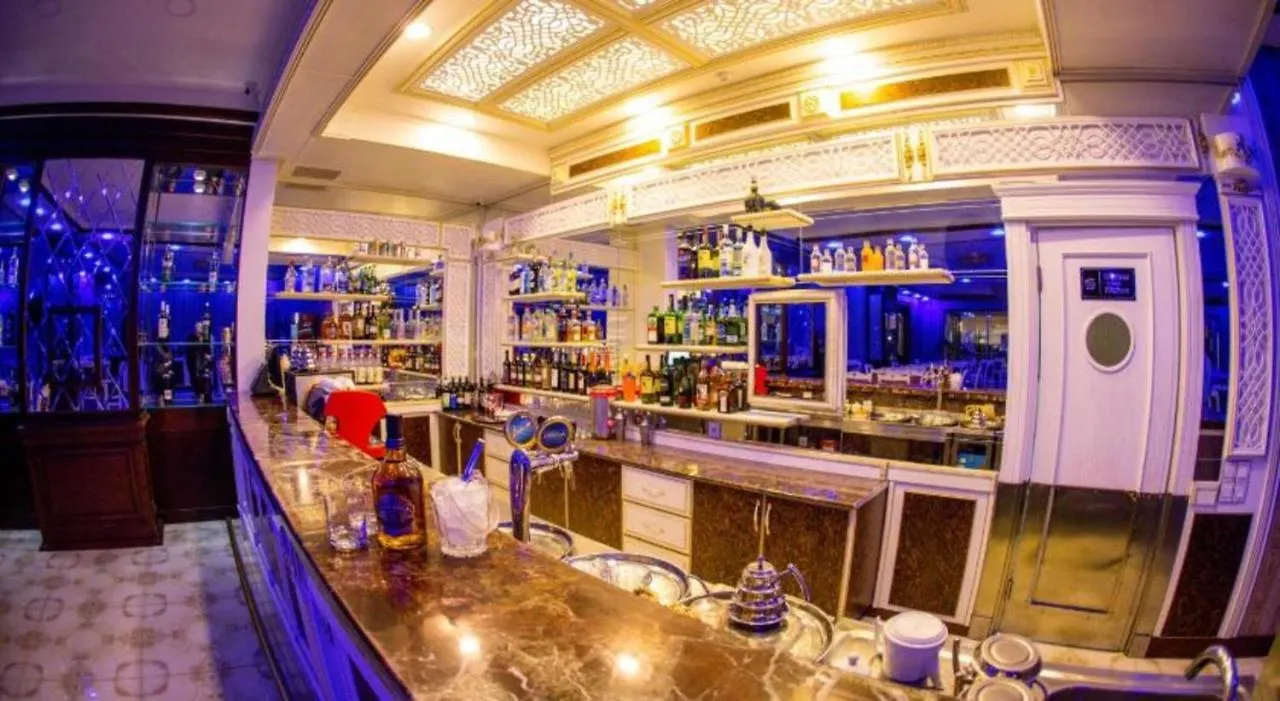 Alis Hotel 4*, Баку