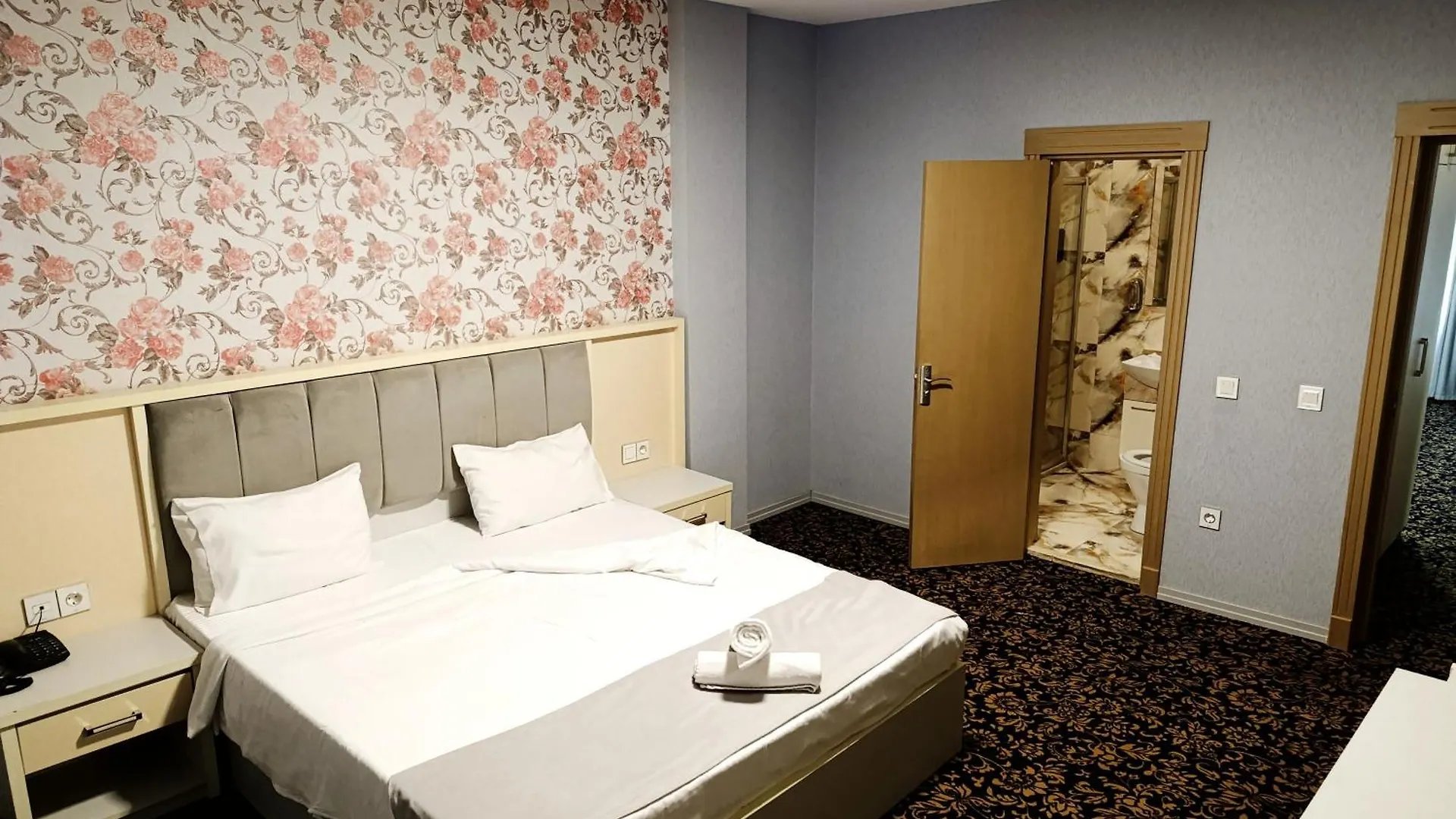 Alis Hotel