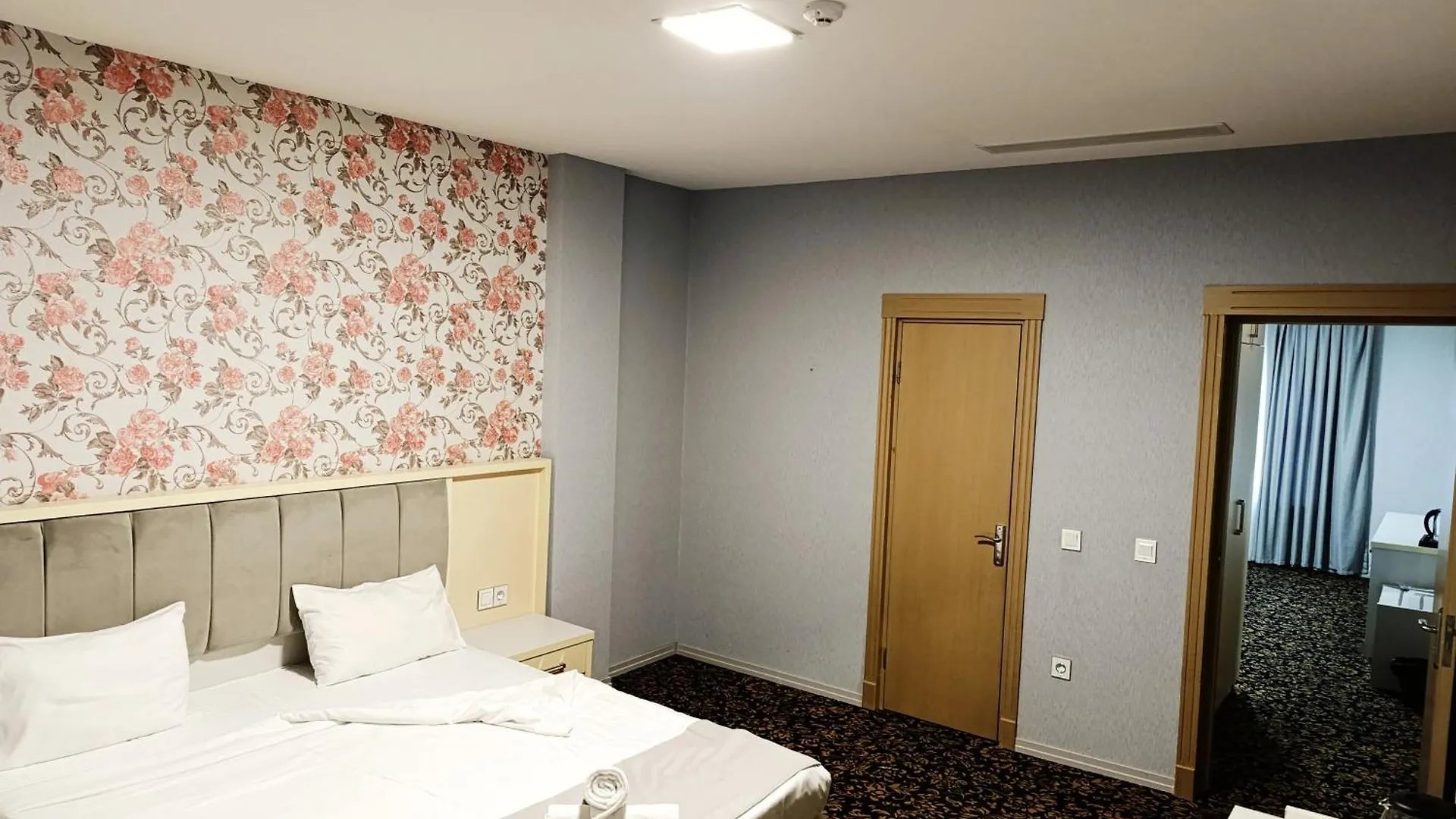 Alis Hotel