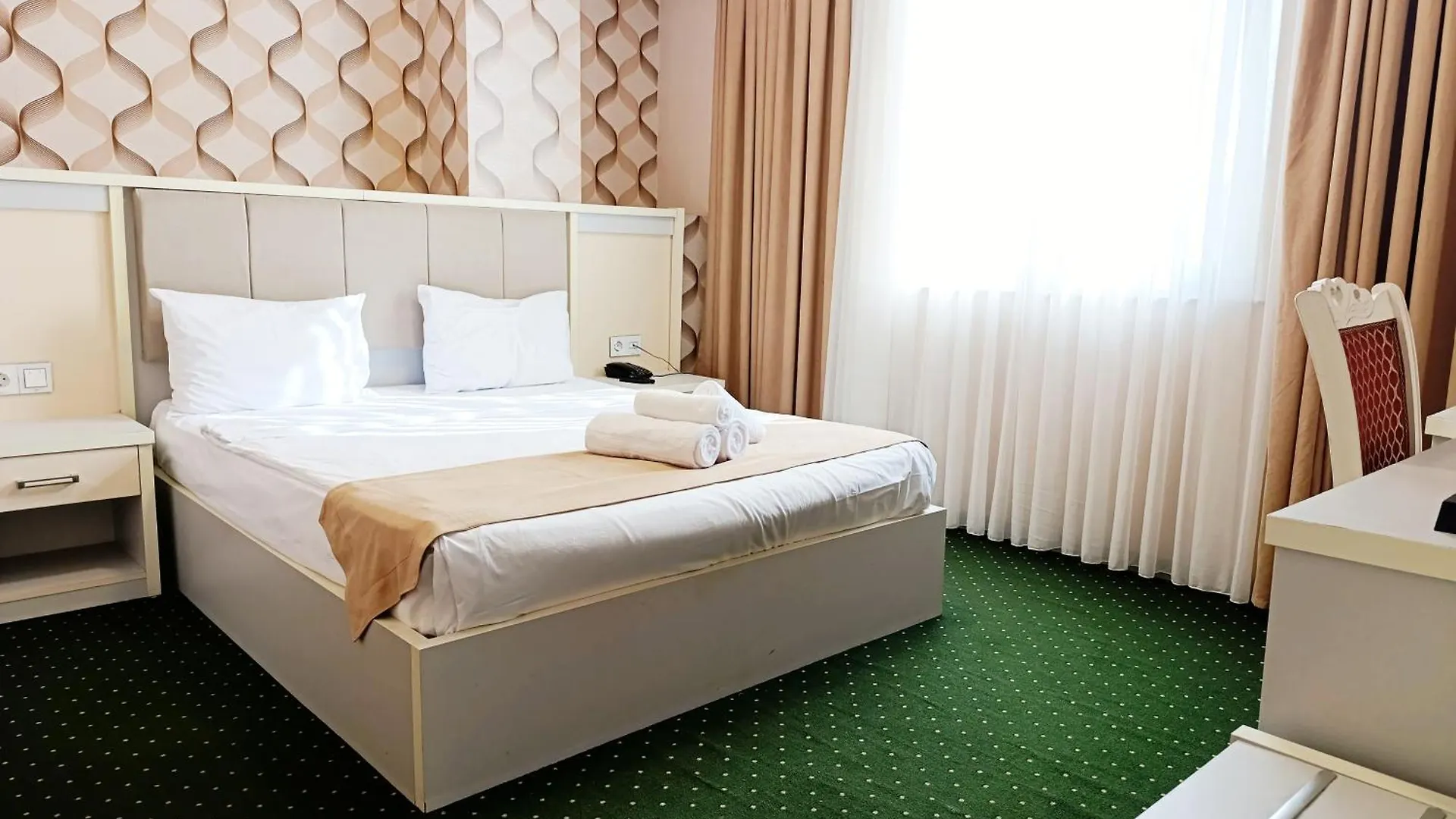 Alis Hotel Baku 5*,  Azerbaijan