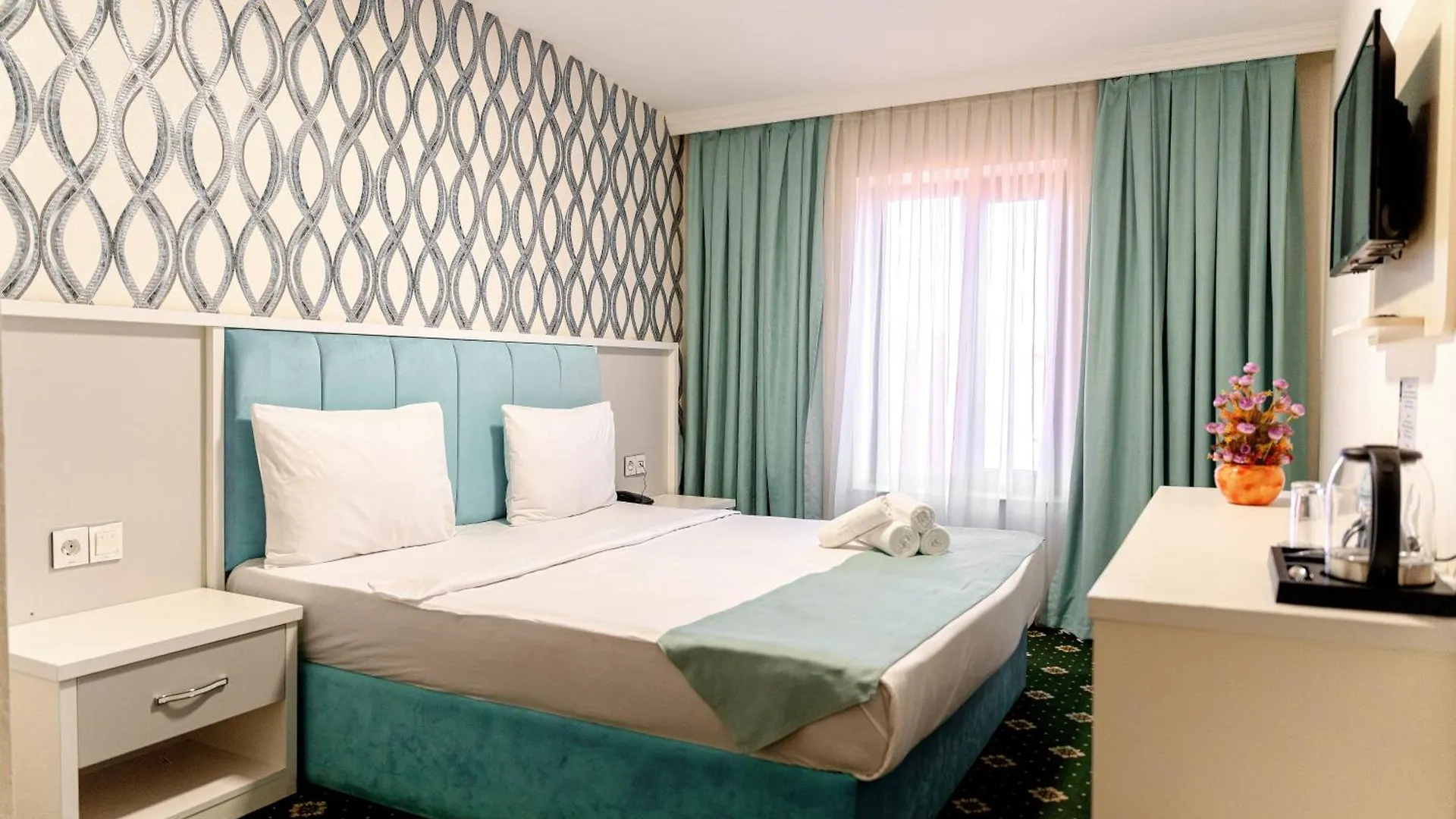 Alis Hotel Baku 5*,